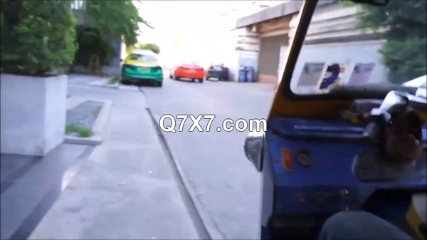 Tuk Tuk Patrol Pickup 26 [Globe Twatters] (2024-02) 540p Split Scenes