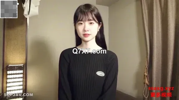 [超级清纯18岁漂亮美眉]端庄高挑的身材，白皙光滑Q弹的皮肤，圆脸大方漂亮美眉，腼腆 无套内射中出