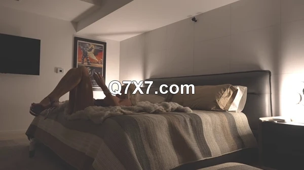 WifeysWorld 25 03 10 Alone With My Bull XXX 480p MP4-WRB