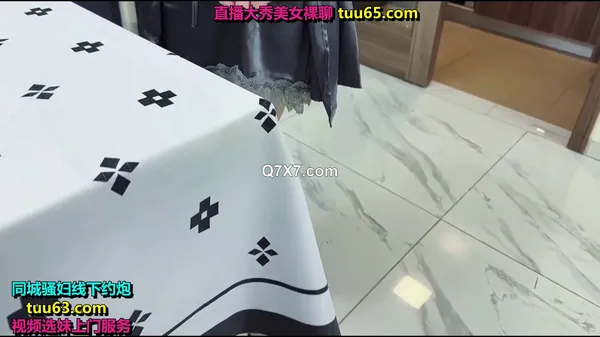 [1080p]萌崽儿- 送外卖遇到极品骚女送货上床 我是任人玩弄的一条母狗 骚货骑乘磨桩精液深深射进里面