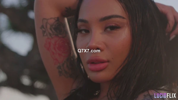 [1080p]LucidFlix 24 09 06 Honey Gold XXX MP4-HEVC