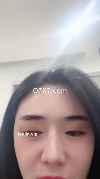 2025年6月最新，新人，良家小夫妻下海，[念念小秘书 ]，风情小少妇，分享和老公的性爱日常，无套内射中出爽歪歪