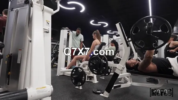 HesGotRizz 25 02 23 Sky Wonderland Sets And Sex XXX 480p MP4-HEVC
