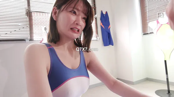 [1080p]SONE-641 就職した水着メーカーは女性社員が水着姿の世界。勃起してもKカップの教育担当・鷲尾さんが抜いてくれるのでボクの金玉は毎日カラッポ 鷲尾めい