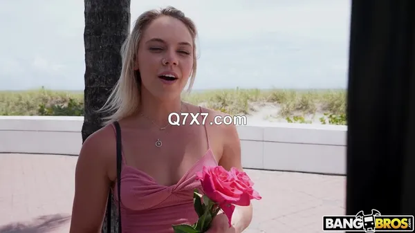 [720p]BangBus 23 08 30 Kelsey Kane XXX MP4-H264