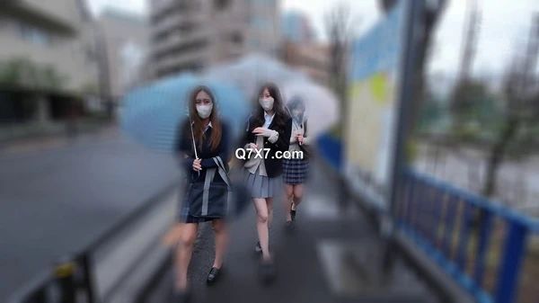 [1080p]SSIS-704 「おじさん、今晩ワタシと一発どーお？」ナマ足でガッポリ稼ぐ大人っぽ女子●生 楓ふうあ