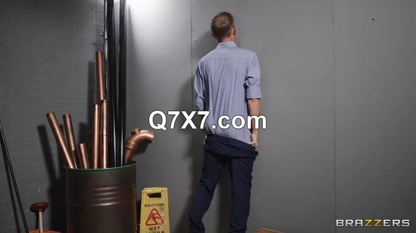 BrazzersExxtra 23 08 09 Miss Alice Wild Sneaky College Glory Holes XXX 480p MP4-HEVC