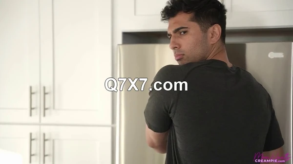 MomWantsCreampie 23 07 28 Scarlett Mae My Stepmom Acts Like A Teenager XXX 480p MP4-H264